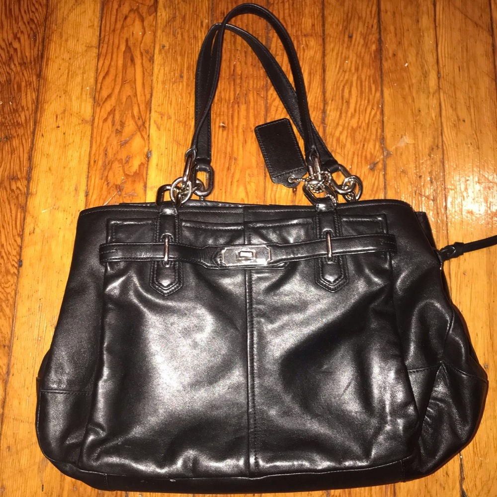 COACH Classis Leather Shoulder Bag